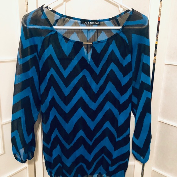 Zac & Rachel 3/4 length sleeves chevron blouse - Picture 2 of 8